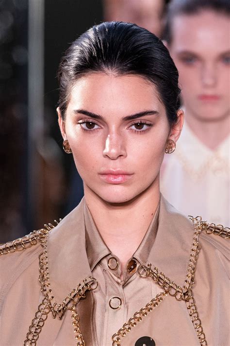 kendall jenner burberry hair.